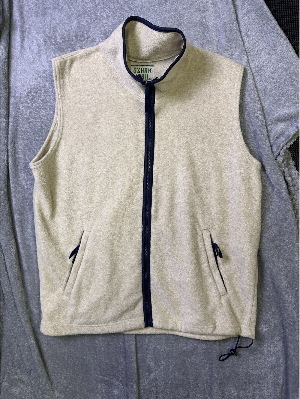 Ozark Trail Men's Medium Fleece Vest Full Zip Oatmeal Cream Navy Trim Outdoor